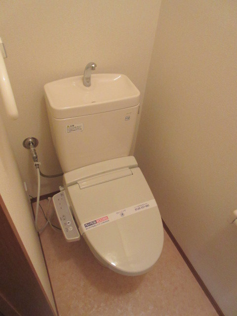 トイレ　★温水洗浄便座★