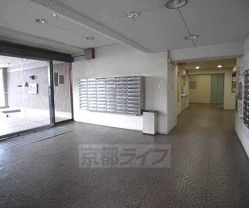 エントランス　綺麗なエントランスです。