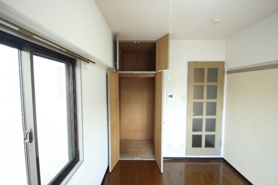 収納　※別部屋の写真です