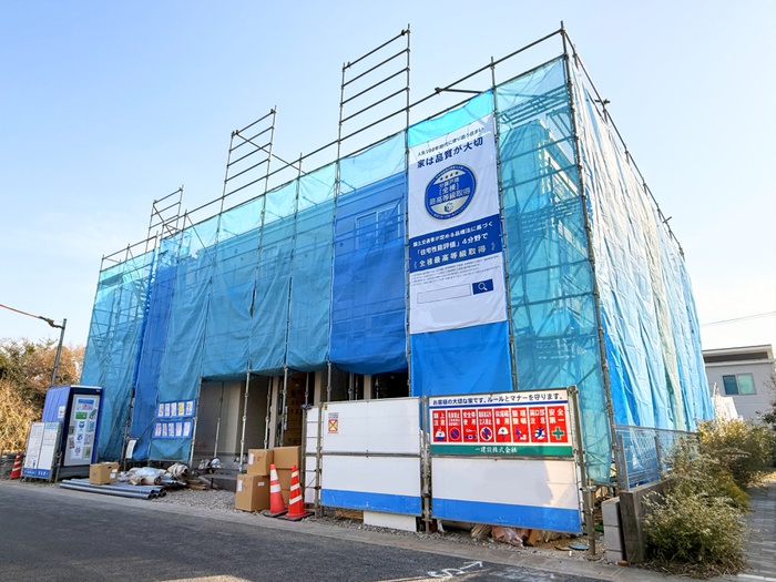 建物外観　建築中