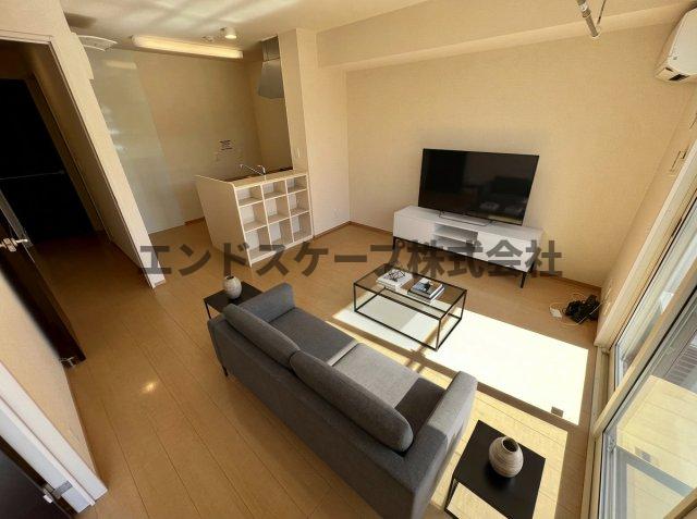 居室・リビング　家具はCGのイメージ画像になります。※実際に家具は付いており