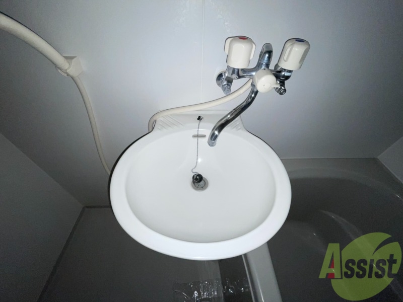 洗面設備　洗面台はバスルームの中に付いていましたよ～