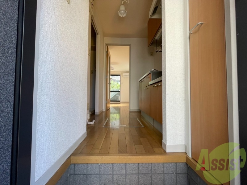 玄関　玄関から撮影しました。広々としていますね！