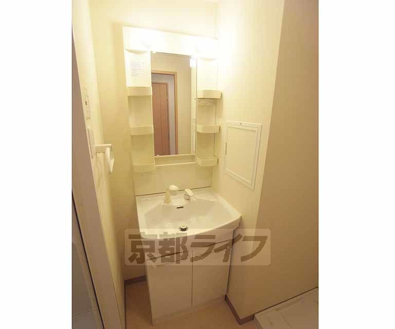 洗面設備　独立洗面台です！