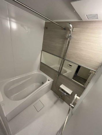 バス・シャワールーム　※別部屋参考写真