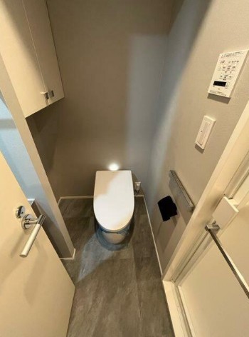 トイレ　※別部屋参考写真