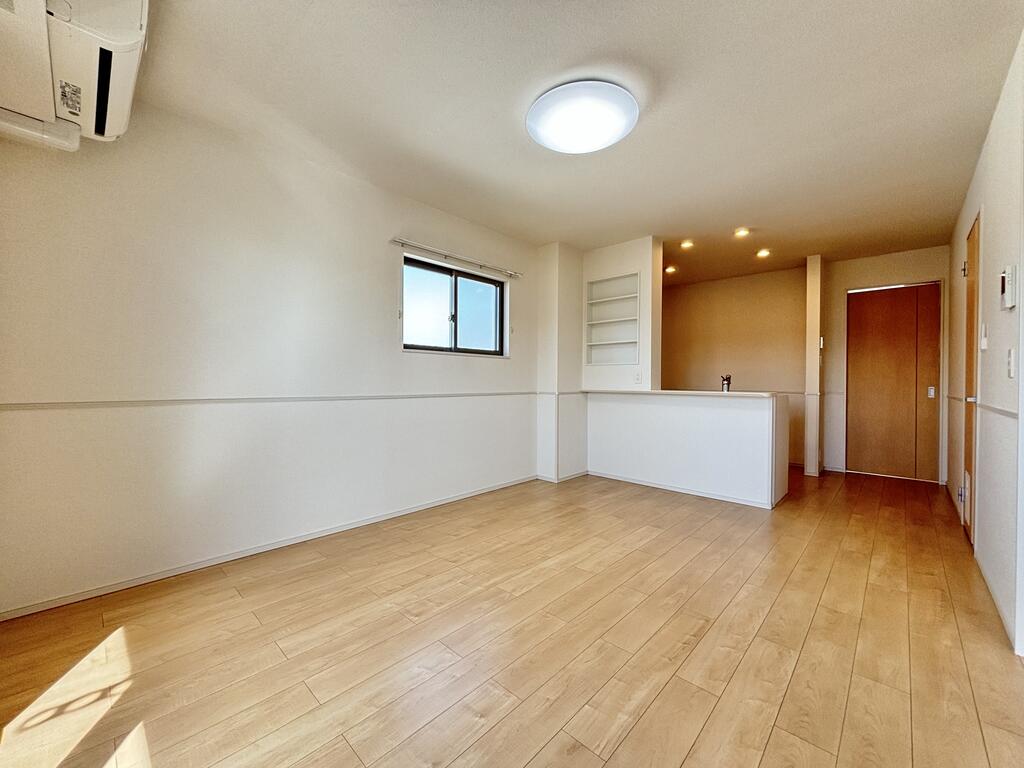 居室・リビング　類似物件参照