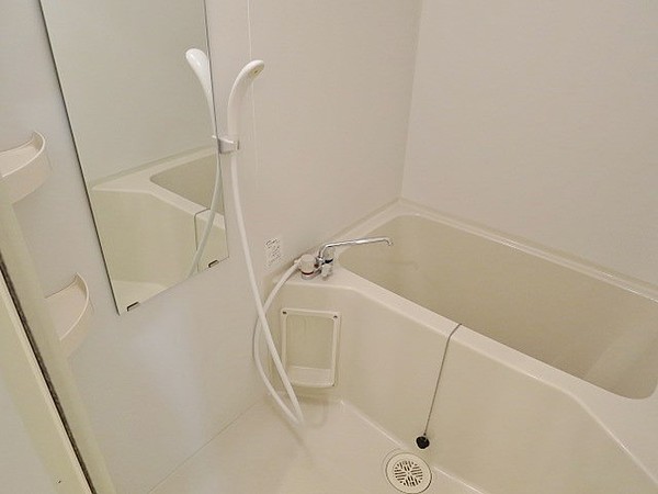 バス・シャワールーム　※別部屋参考写真