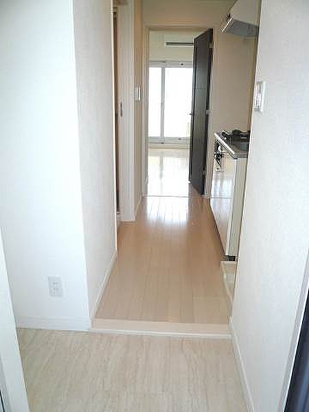 玄関　※別部屋参考写真