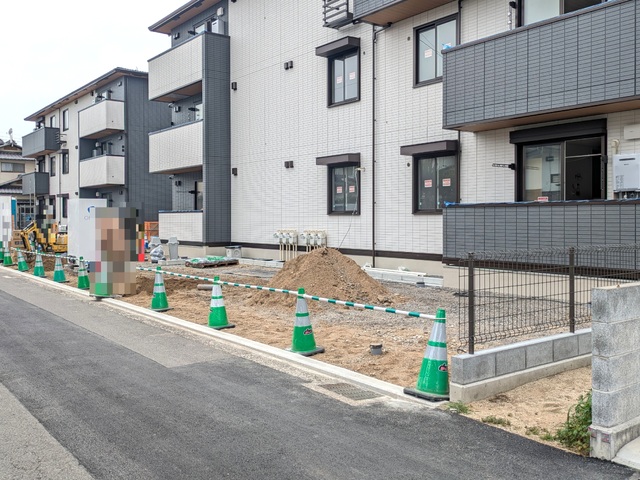 駐車場　建築中