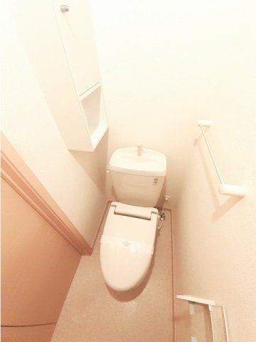 トイレ　トイレもきれいです