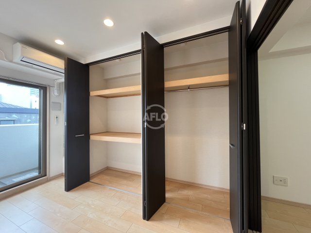 収納　パークフラッツ新大阪　クローゼット