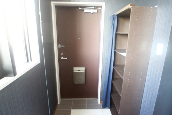 玄関　別のお部屋の写真になります。