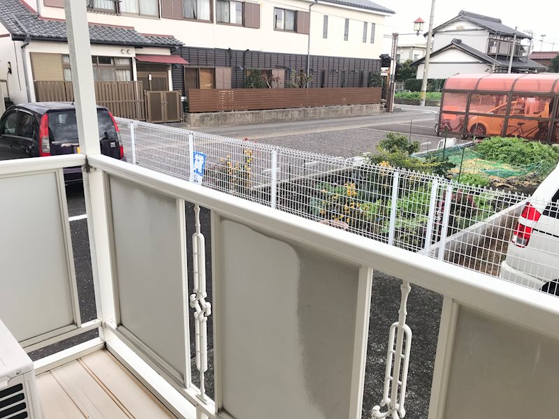 バルコニー　広々としたベランダです。
