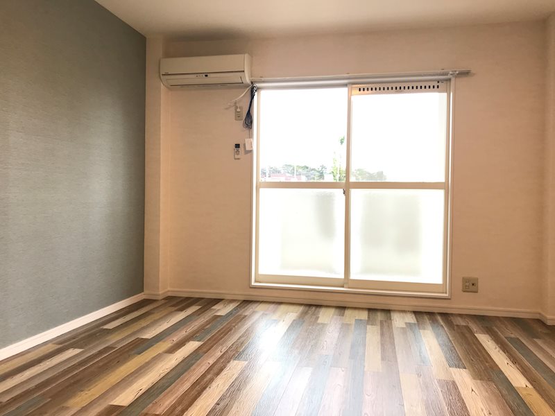 その他部屋・スペース　お洒落な床で落ち着いた雰囲気のリビングです。