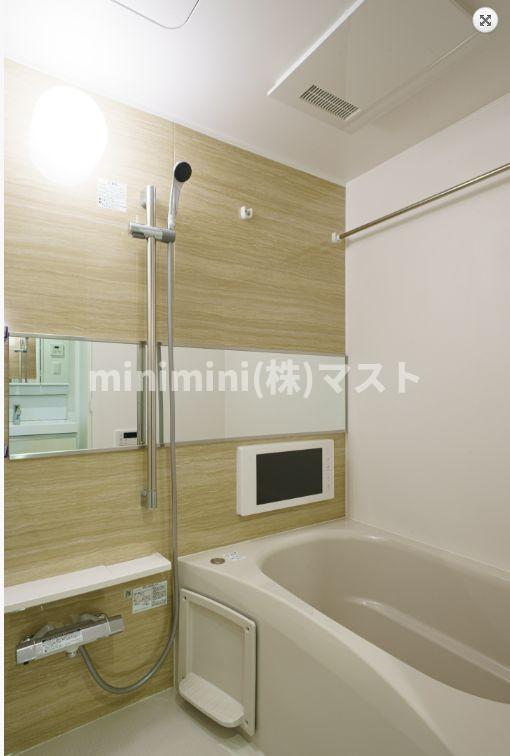 バス・シャワールーム　※偶数階は茶系のカラーです