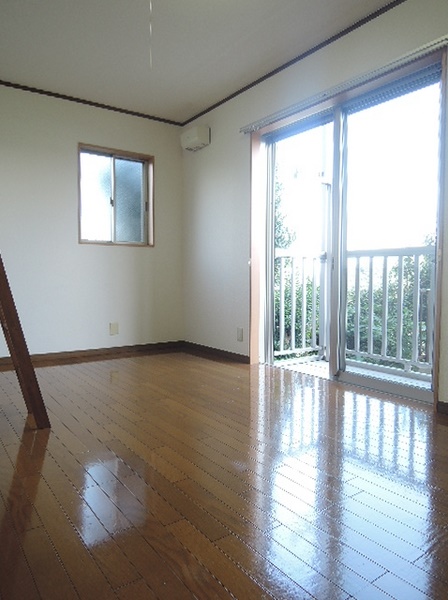 居室・リビング　陽当たり良好♪