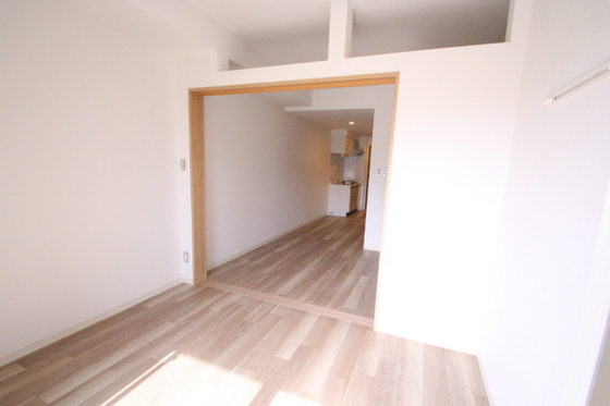 居室・リビング　※別部屋の写真です