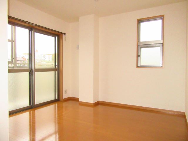 バルコニー　洋間