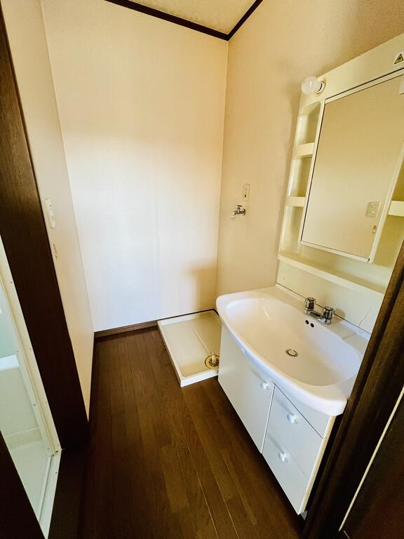 洗面設備　室内洗濯機置場あり