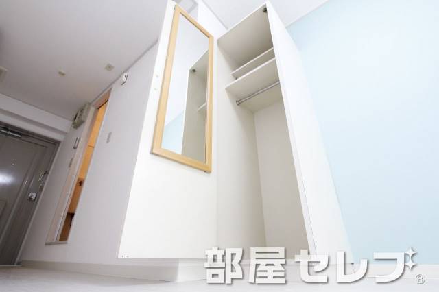 収納　鏡付きの収納。（イメージ写真）