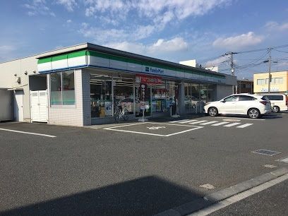コンビニ　ファミリーマート麻溝小前店（コンビニ）まで1100m