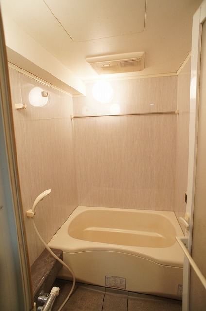 バス・シャワールーム　バス