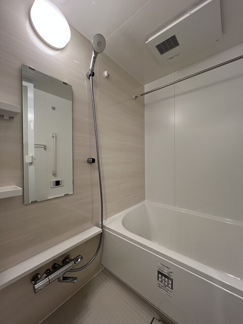 バス・シャワールーム　※写真は同タイプ住戸です。