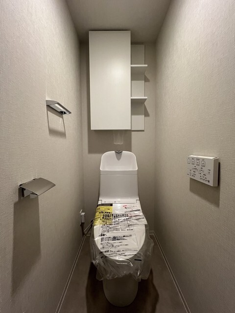 トイレ　※写真は同タイプ住戸です。