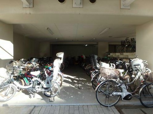 駐車場　駐輪場です
