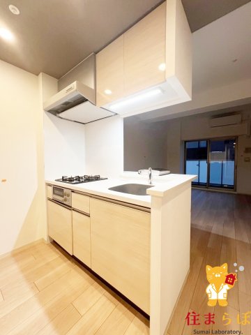 キッチン　「ただの部屋探しじゃない。“あなたの暮らし”探しです。」