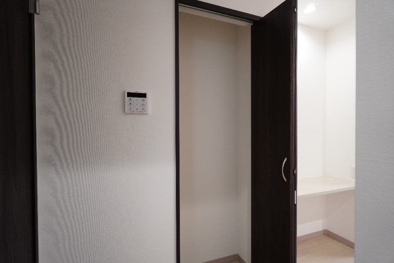 収納　キッチン横収納