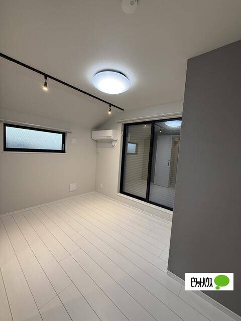 居室・リビング　人気の洋室です。