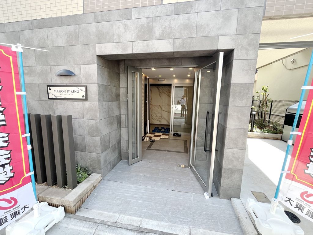 エントランス　エントランス