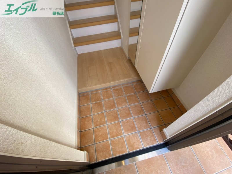 玄関　同型反転タイプ画像