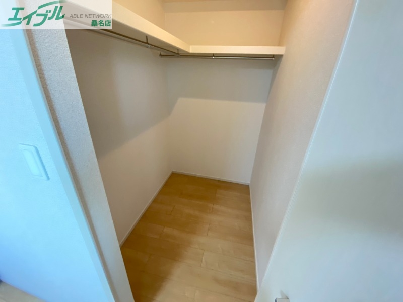 収納　同型反転タイプ画像