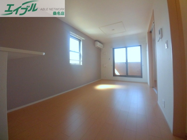 居室・リビング　同型反転タイプ画像