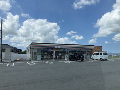 コンビニ　セブン－イレブン菊池西寺店（コンビニ）まで514m