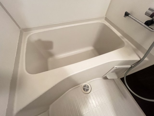 バス・シャワールーム　お風呂です