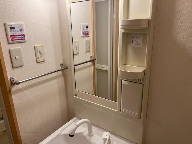 洗面設備　洗髪洗面化粧台