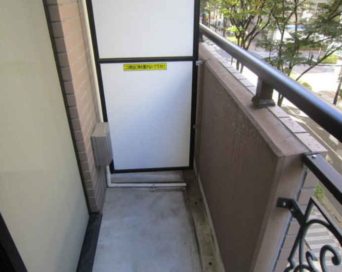 バルコニー　【女性のお一人暮らしでも安心のセキュリティ♪】