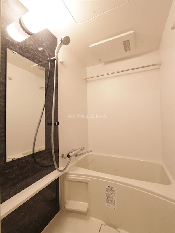 バス・シャワールーム　浴室暖房乾燥機能付バス