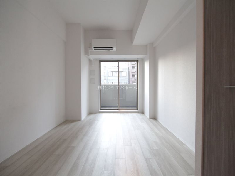 その他部屋・スペース　洋室7.4帖　エアコン完備　バルコニーに面しています