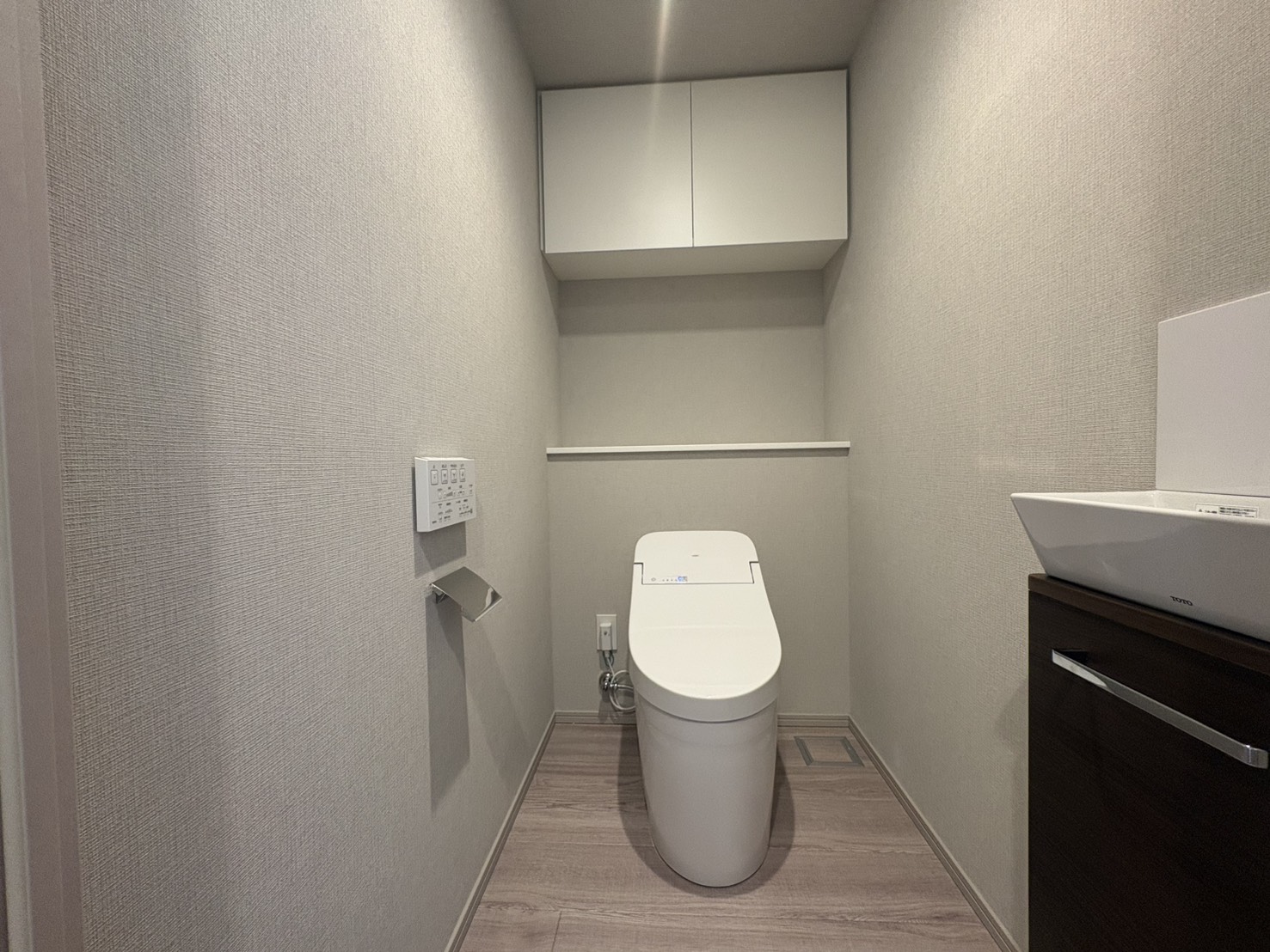 トイレ　広々トイレ