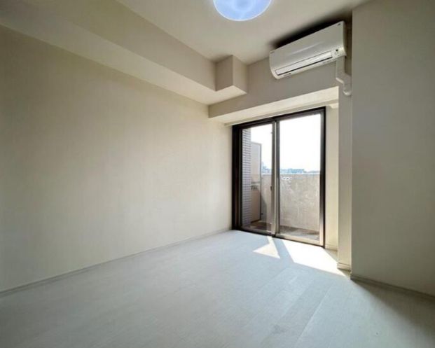 居室・リビング　別号室参考写真