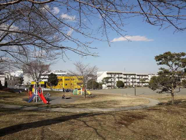 公園　十日市場東公園（公園）まで397m