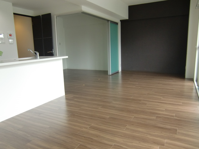 居室・リビング　扉を開ければＬＤＫがとっても広くできますよ。