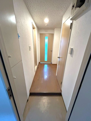 玄関　※他号室の写真です。