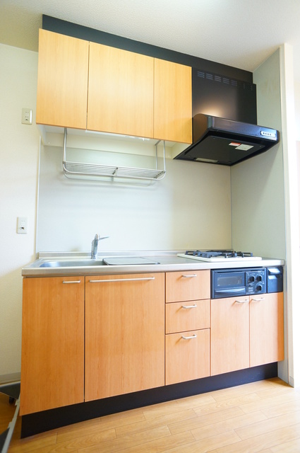 キッチン　上下に豊富な収納！キッチン用品もスッキリ！