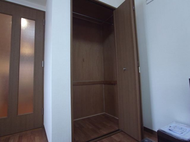 収納　奥行があるクローゼットです